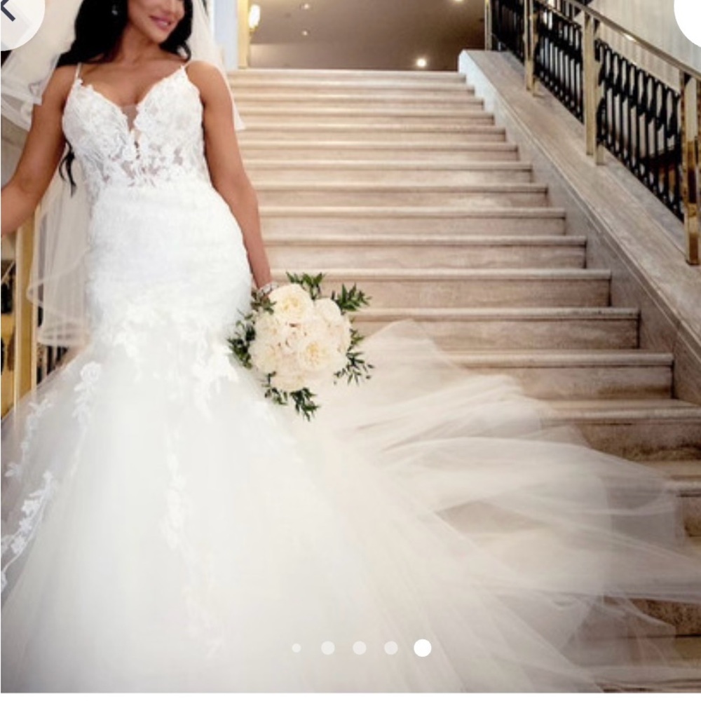 Stunning wedding dress